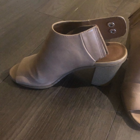 Steve Madden Block Heels - Picture 2 of 2